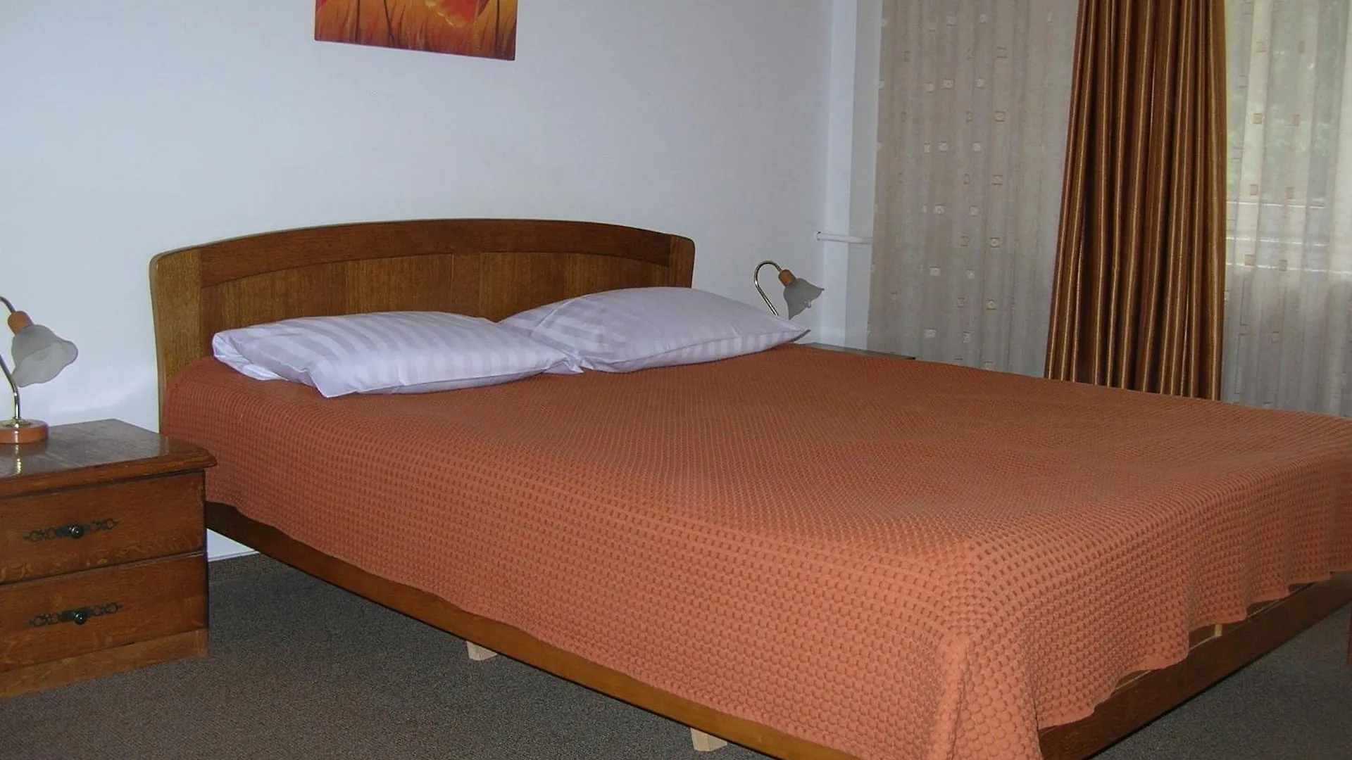 בוקרשט Federatia Romana De Scrima - Hotel Floreta De Aur
