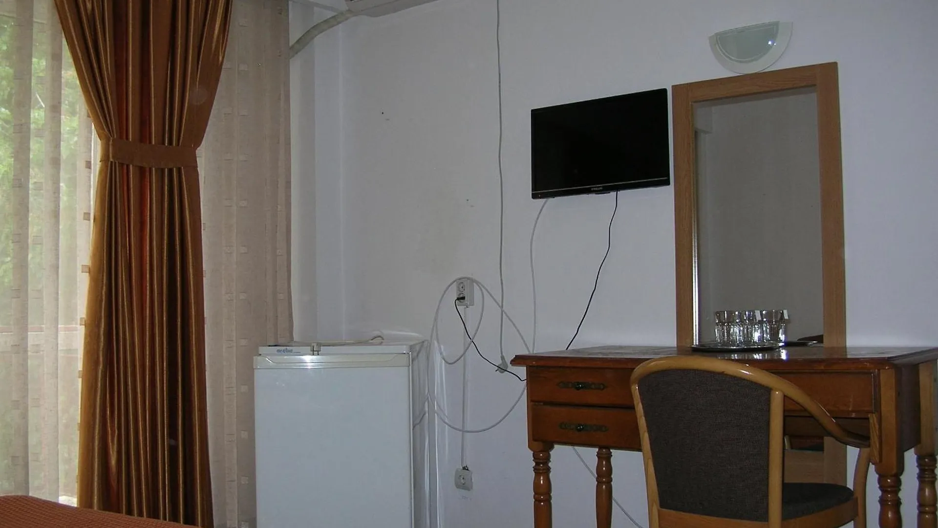 בוקרשט Federatia Romana De Scrima - Hotel Floreta De Aur